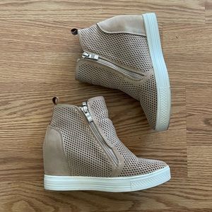 VICI zippered mesh wedge sneaker